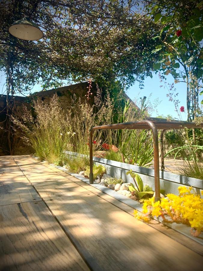 Cote Jardin Bed & Breakfast Sainte-Suzanne  Eksteriør bilde